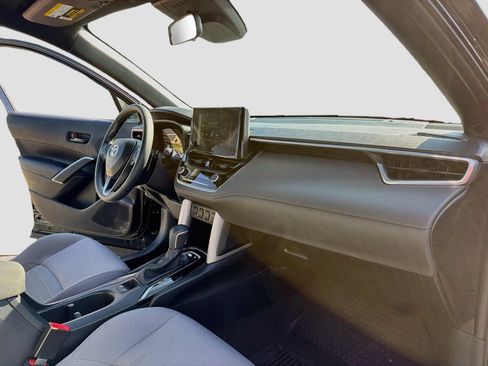 Used 2023 Toyota Corolla Cross AWD Hybrid image 11