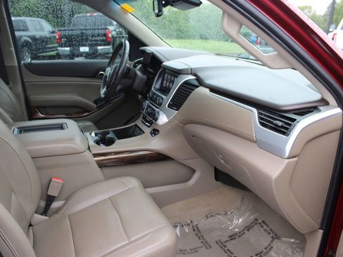 Used 2018 GMC Yukon SLT w/ Open Road Package AWD/4WD image 9