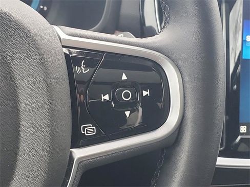 Used 2025 Volvo V60 B5 Cross Country Plus image 20