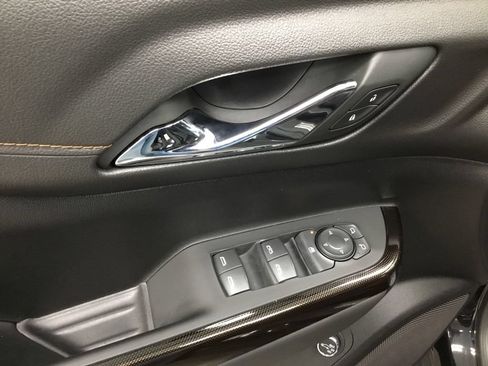 Used 2023 GMC Acadia AT4 w/ Trailering Package AWD/4WD image 9