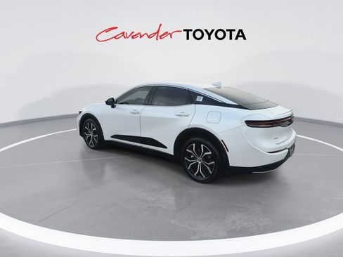 Certified 2023 Toyota Crown XLE image 6