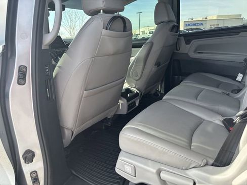 Used 2024 Honda Odyssey Touring image 14