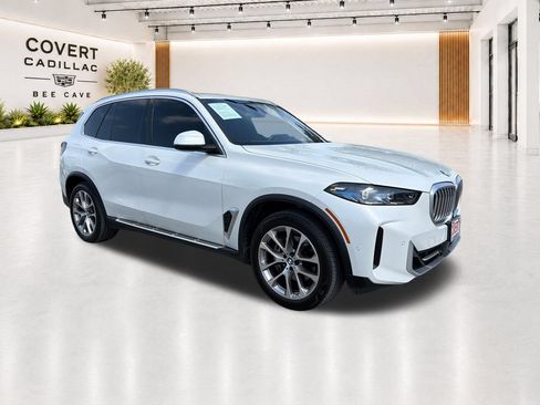 Used 2024 BMW X5 xDrive40i AWD/4WD image 1