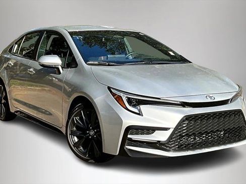 Certified 2024 Toyota Corolla SE image 2