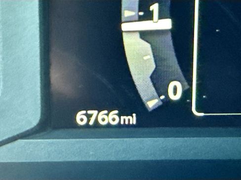 Used 2025 Toyota Tacoma SR5 image 39