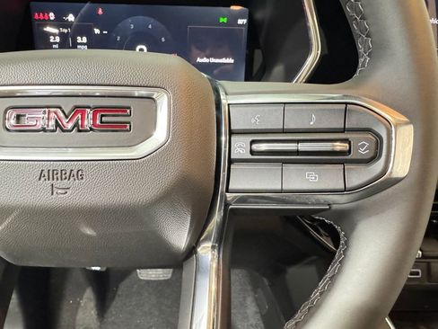 New 2026 GMC Canyon Elevation w/ Convenience Package image 15