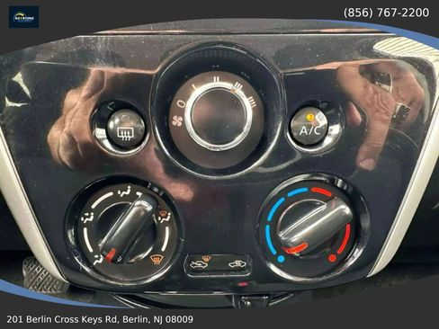 Used 2015 Nissan Versa Note SV image 18