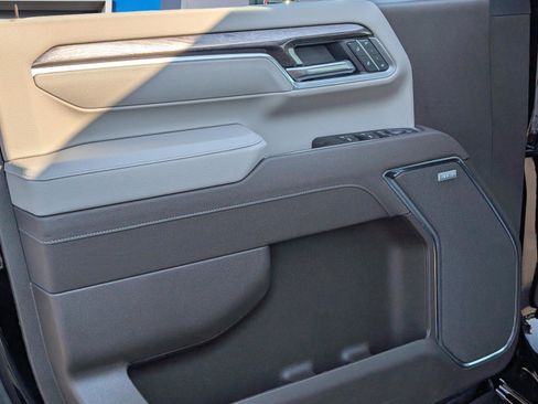 New 2026 Chevrolet Silverado 2500 LTZ w/ LTZ Convenience Package image 15