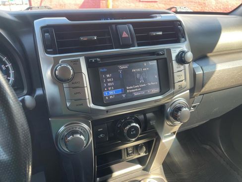 Used 2015 Toyota 4Runner SR5 Premium image 28