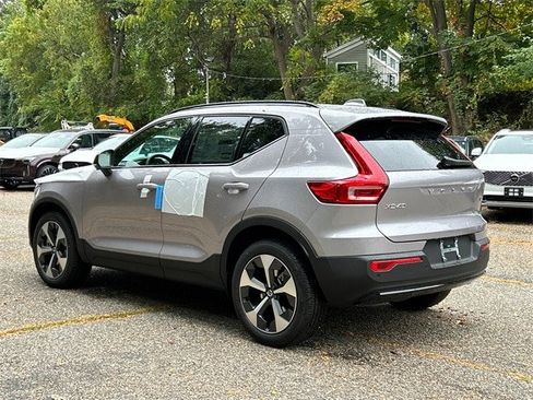 New 2026 Volvo XC40 B5 Plus w/ Protection Package Premier image 4