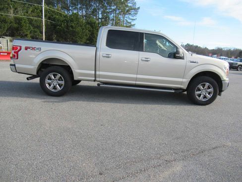 Used 2018 Ford F150 XLT w/ Equipment Group 302A Luxury image 4