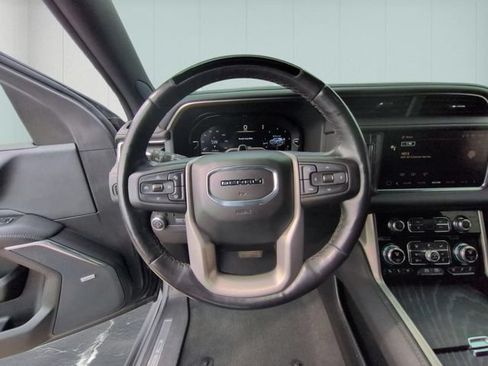 Used 2023 GMC Yukon XL Denali w/ Denali Reserve Package AWD/4WD image 19