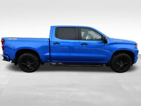 Used 2025 Chevrolet Silverado 1500 Custom w/ LPO, Dark Essentials Package AWD/4WD image 8