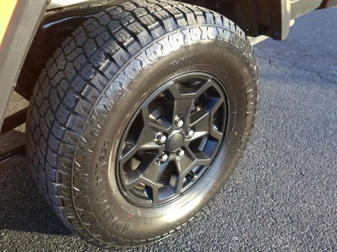 Used 2021 Jeep Gladiator Sport image 29