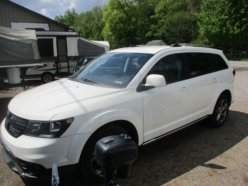 Used 2016 Dodge Journey Crossroad w/ Popular Equipment Group FWD image 2