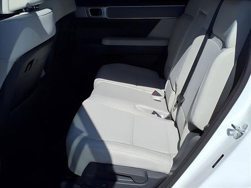 New 2026 Hyundai Santa Fe SE image 13