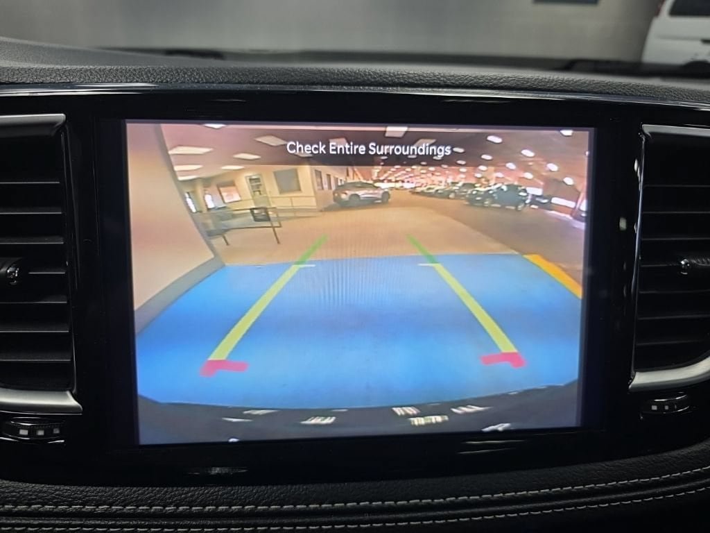 Used 2025 Chrysler Pacifica Limited FWD image 31