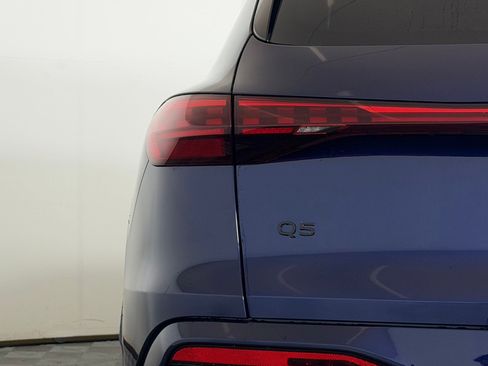 Certified 2025 Audi Q5 Premium AWD/4WD image 13