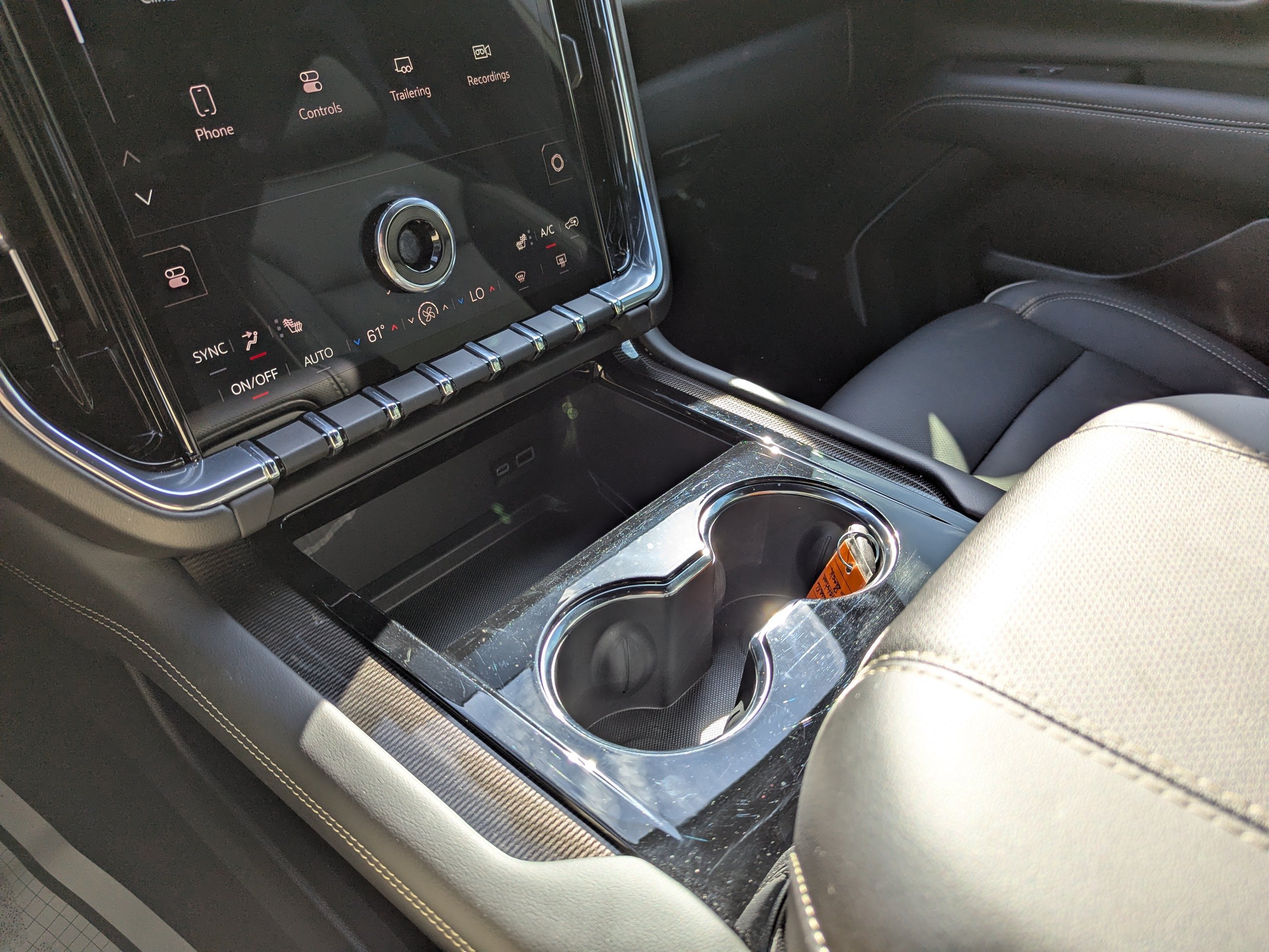 Used 2025 GMC Yukon XL Elevation AWD/4WD image 27