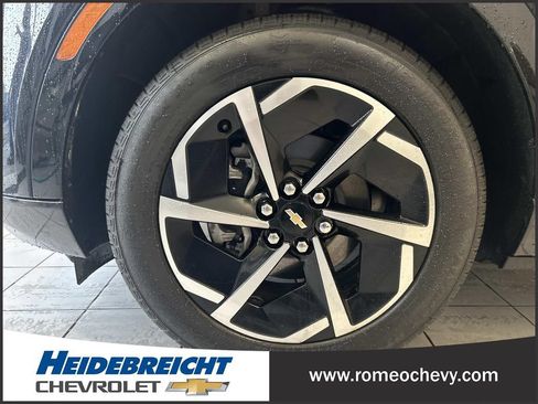 Used 2024 Chevrolet Equinox EV LT FWD image 7
