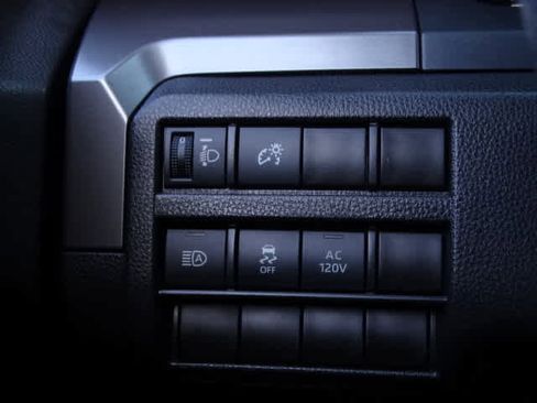 Used 2025 Toyota Tacoma TRD Sport image 41