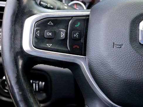 Used 2019 RAM 1500 Laramie AWD/4WD image 14