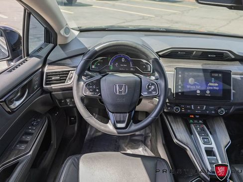 Used 2021 Honda Clarity Touring image 2