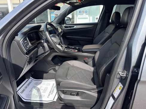 Used 2024 Volkswagen Atlas Cross Sport SE image 15
