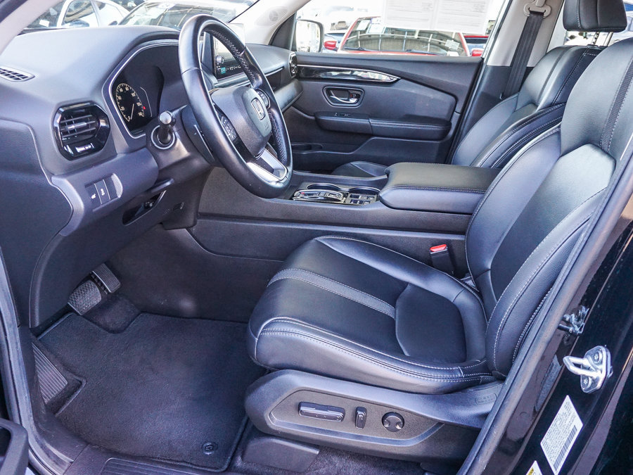 Used 2025 Honda Pilot EX-L image 18