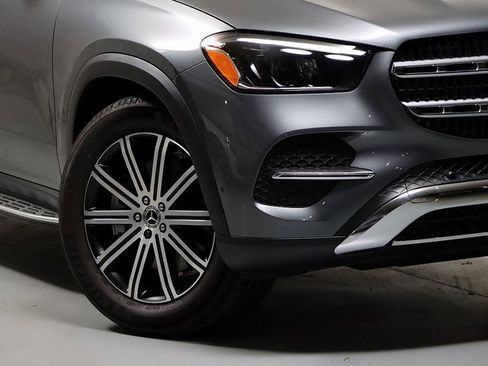 Certified 2025 Mercedes-Benz GLE 450 4MATIC image 3