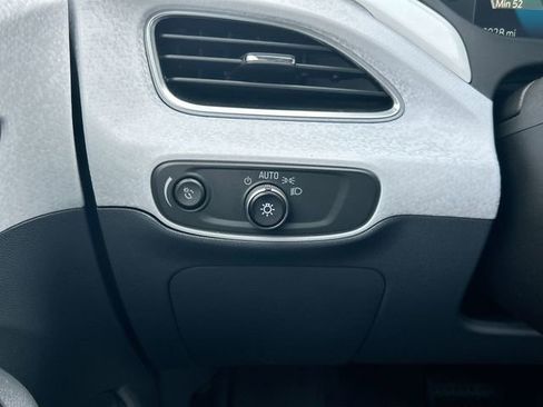 Used 2017 Chevrolet Bolt LT image 17