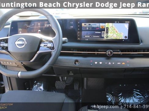 Used 2025 Nissan Ariya FWD image 12