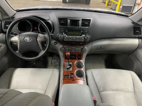 Used 2009 Toyota Highlander Limited AWD/4WD image 20