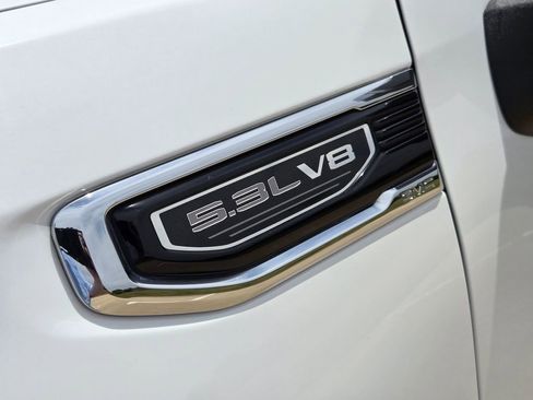 Used 2022 GMC Sierra 1500 SLT AWD/4WD image 33