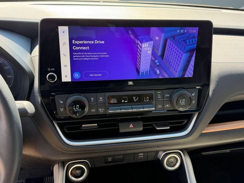 Used 2025 Toyota Grand Highlander AWD image 28