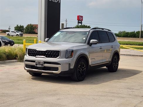 Used 2023 Kia Telluride EX X-Line image 3