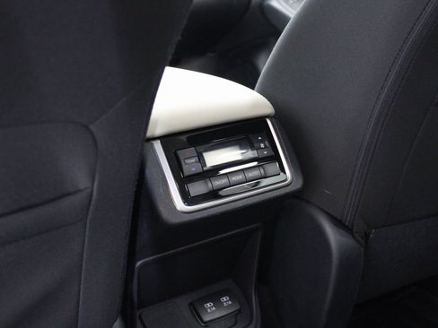 Used 2020 Subaru Ascent Premium w/ Convenience Package image 19