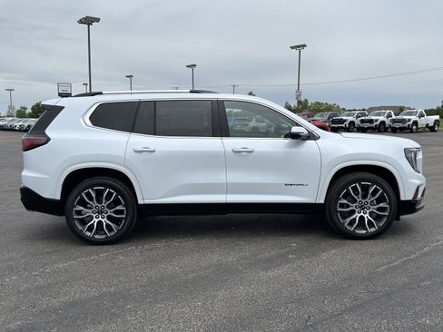 New 2026 GMC Acadia Denali Ultimate w/ LPO, Floor Liner Package AWD/4WD image 3