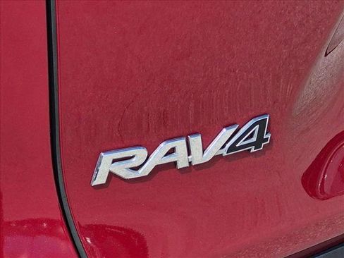 Used 2020 Toyota RAV4 XLE w/ Convenience Package AWD/4WD image 21