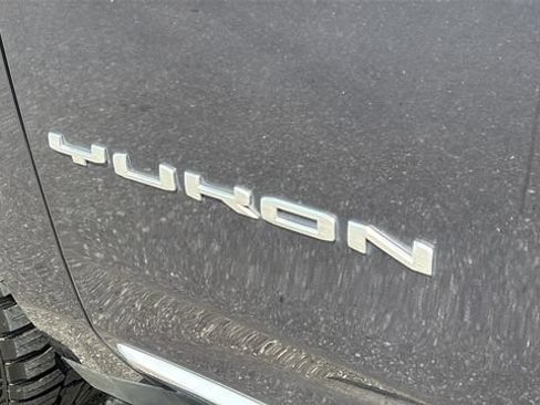 Used 2023 GMC Yukon XL SLT AWD/4WD image 41