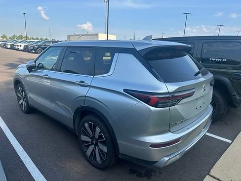 Used 2025 Mitsubishi Outlander SE AWD/4WD image 8