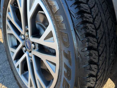 Used 2020 Ford Escape SEL image 8