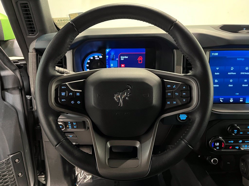 Used 2024 Ford Bronco Outer Banks AWD/4WD image 6