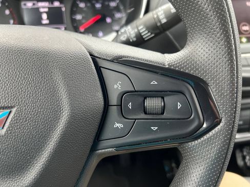 Used 2023 Chevrolet TrailBlazer LT FWD image 12