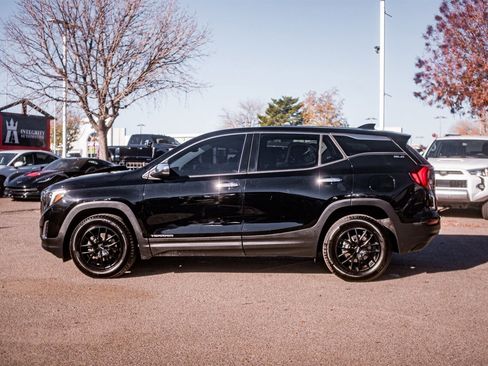 Used 2020 GMC Terrain SLE image 4