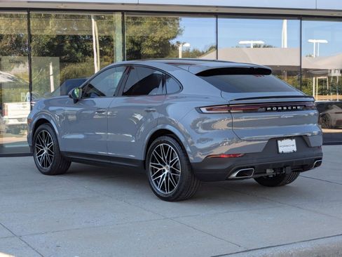 New 2026 Porsche Cayenne Coupe image 3