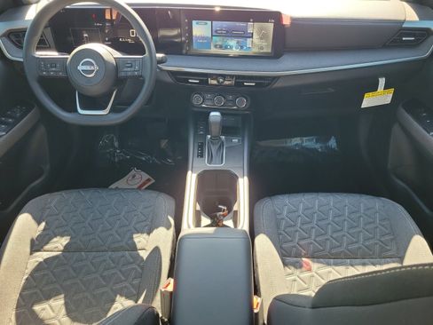 Certified 2025 Nissan Kicks SV FWD image 14