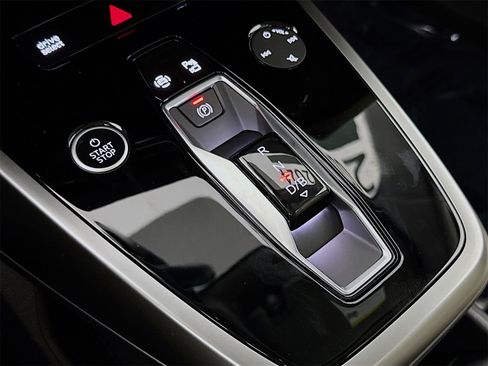 Certified 2024 Audi Q4 e-tron Premium Plus w/ Premium Plus image 17