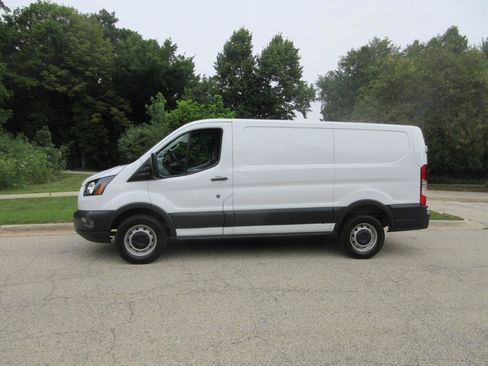 Used 2018 Ford Transit 250 130 Low Roof RWD image 27