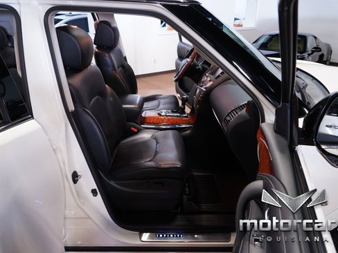 Used 2017 INFINITI QX80 2WD w/ Deluxe Technology Package image 25